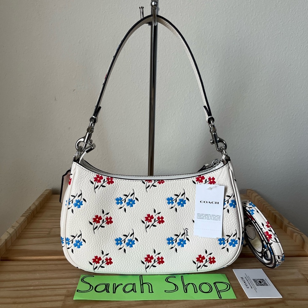 ✅Coach purse - Picture 2 of 15